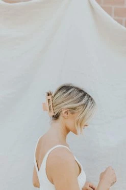 Henly Claw Clip In Orange Accessories