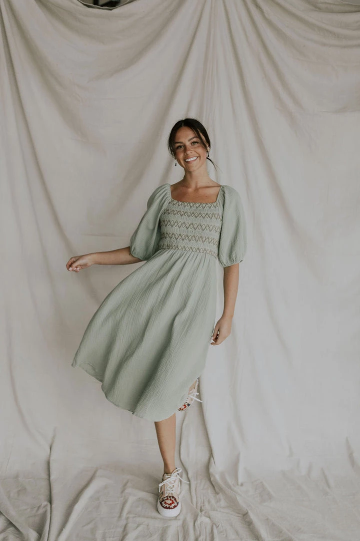 Henly Zen Embroidered Midi In Sage Dresses