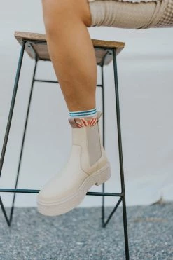 Henly Free People Carmel Chelsea Boot In Vintage Vanilla