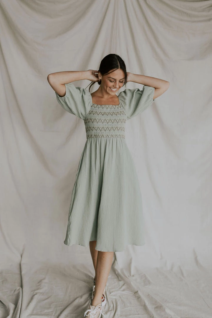 Henly Zen Embroidered Midi In Sage Dresses