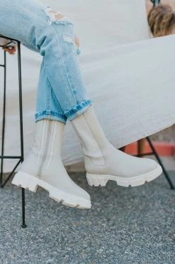 Henly *Free People Brooks Chelsea Boot In Chalk
