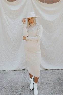 Henly SETS Adore You SKIRT In Oatmeal