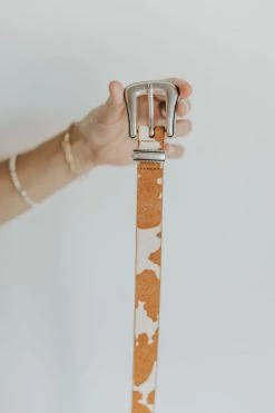 Henly Skinny Leather Cow Belt In Camel Accessories
