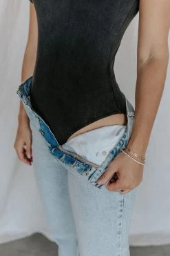 Henly Dylan Bodysuit In Washed Black