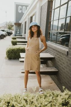 Henly *Yoko Distressed Overall Jumper In Camel