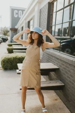 Henly *Yoko Distressed Overall Jumper In Camel