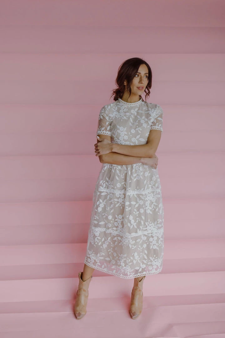 Henly Dresses Lucky Lace Midi In Ivory