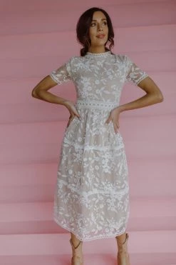 Henly Dresses Lucky Lace Midi In Ivory