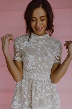 Henly Dresses Lucky Lace Midi In Ivory