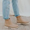 Henly Shoes Gianna Chelsea Boot In Taupe