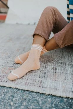 Henly Le Bon Shoppe Girlfriend Socks In Grapefruit