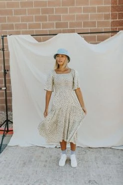 Henly Miss Honey Smocked Midi In Faded Pistachio Dresses