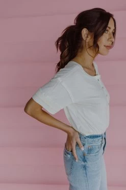 Henly Liv Ribbed Tee In Cream