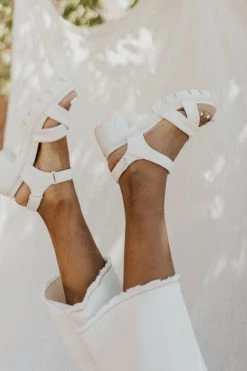 Henly MIA Soren Sandals In Ivory Shoes