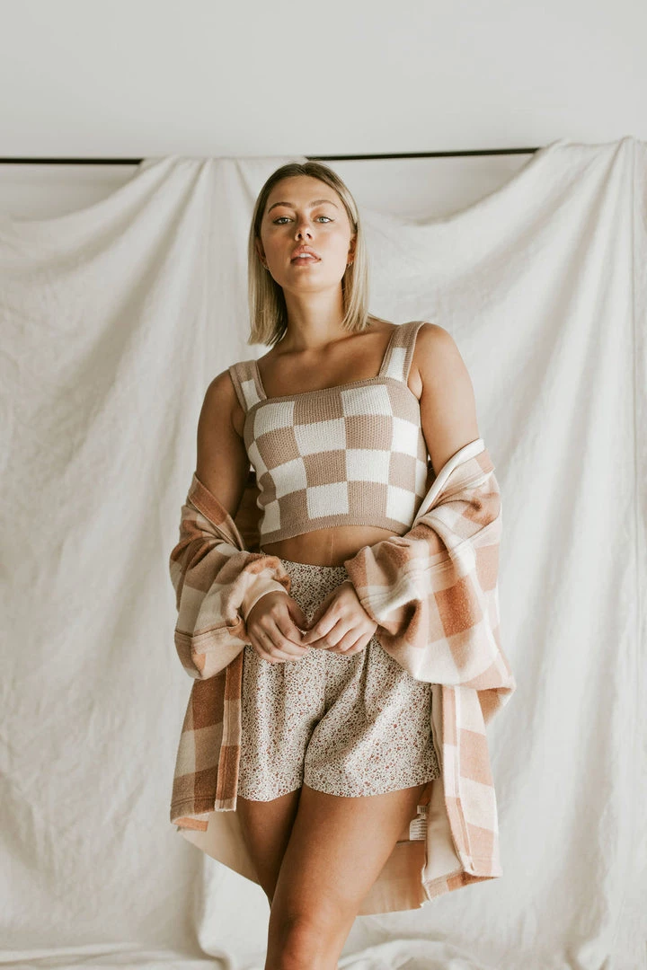 Henly SETS Checkmate Sweater Crop In Taupe