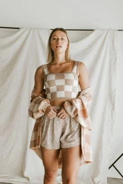Henly SETS Checkmate Sweater Crop In Taupe