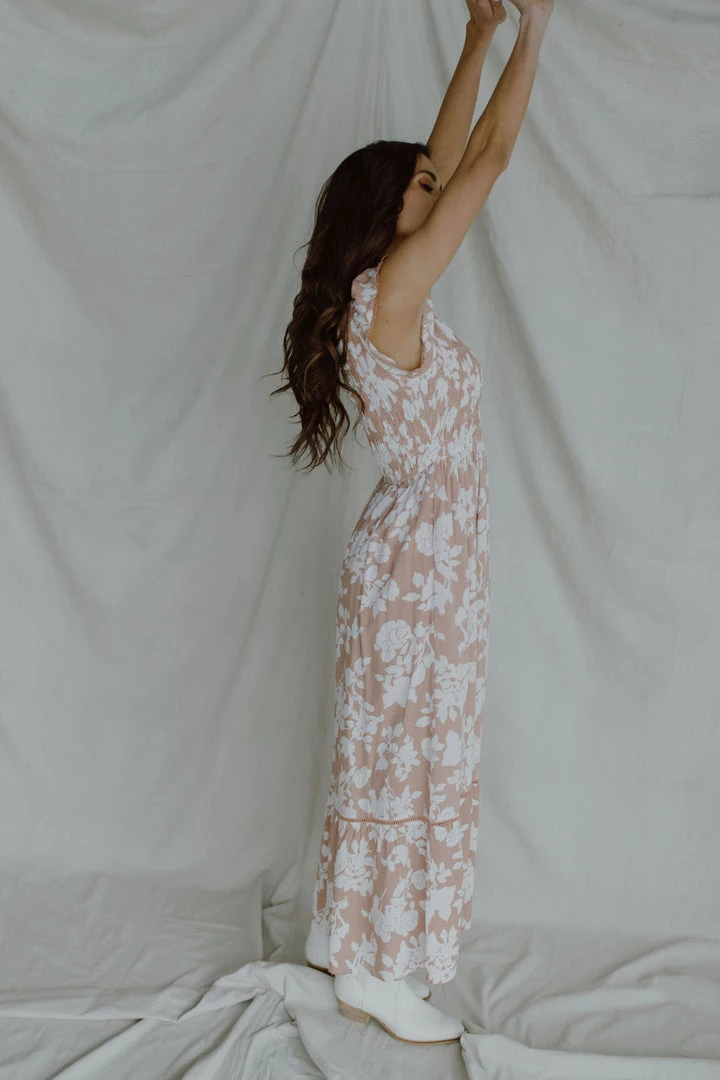 Henly Solstice Maxi In Dusty Peach