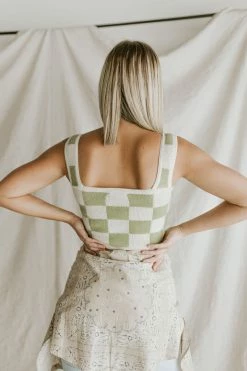 Henly Checkmate Sweater Crop In Pistachio SETS