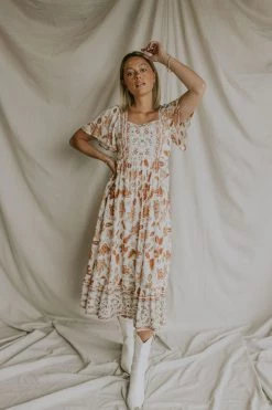 Henly Rising Sun Lace Midi In Amber Dresses