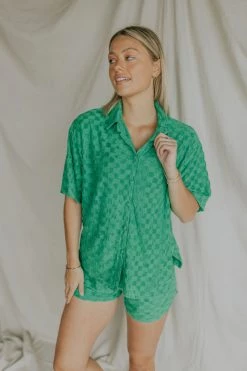 Henly *The 411 Checkered Top