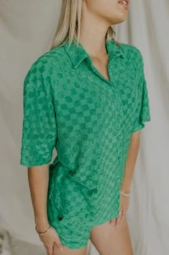 Henly *The 411 Checkered Top