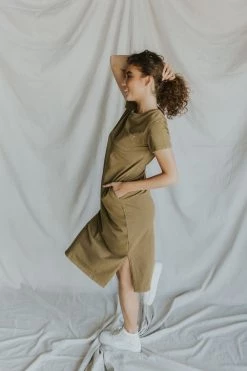 Henly Dresses Every Day Tee Dress In Olive