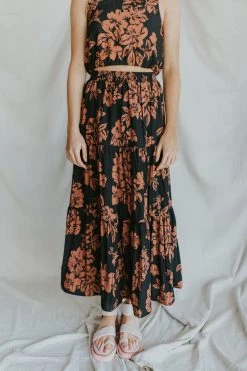 Henly Hibiscus Hideaway Woven Skirt SETS