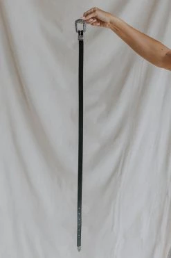 Henly Skinny Leather Belt In Black