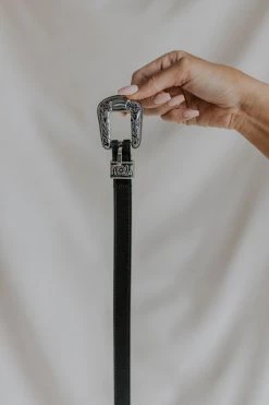 Henly Skinny Leather Belt In Black