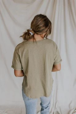 Henly Tops Marlowe Tee In Olive