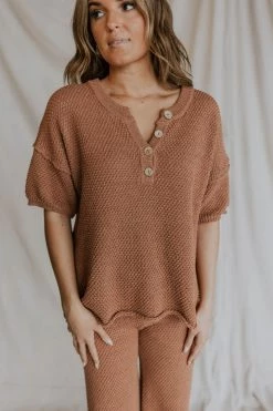 Henly Tulum Knit Top In Brick SETS