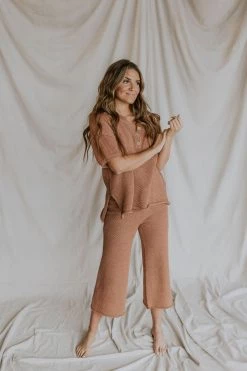 Henly Tulum Knit Top In Brick SETS