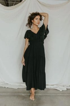 Henly Nya Crepe Maxi In Black