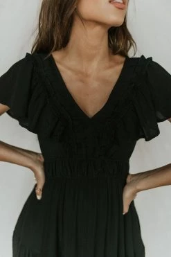 Henly Nya Crepe Maxi In Black