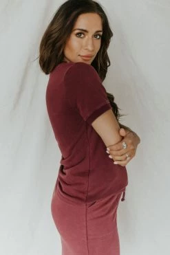 Henly Everyday Tee In Plum SETS