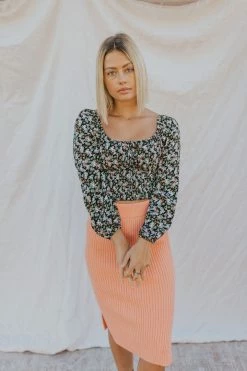 Henly SALE *Kelly K Floral Crop In Black