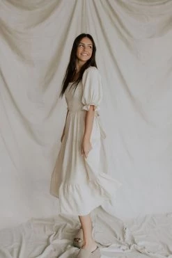 Henly Dresses Picnic In The Park Midi In Oatmeal