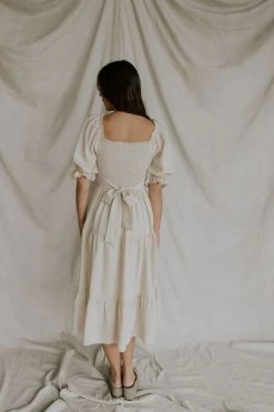 Henly Dresses Picnic In The Park Midi In Oatmeal