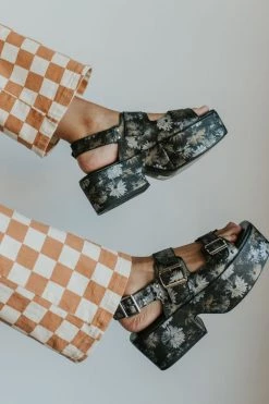 Henly Free People Follow Your Own Path Platform In Daisy