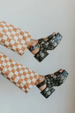 Henly Free People Follow Your Own Path Platform In Daisy