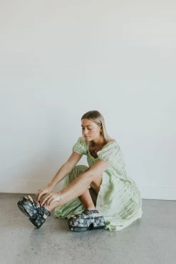 Henly Free People Follow Your Own Path Platform In Daisy