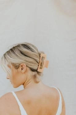 Henly Claw Clip In Orange Accessories