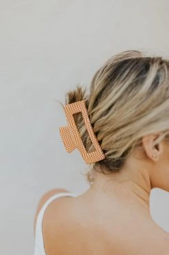 Henly Claw Clip In Orange Accessories