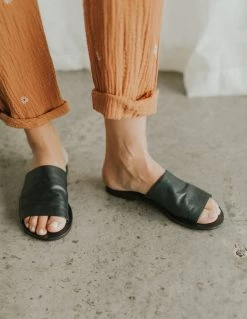 Henly Free People Vicente Slide In Black