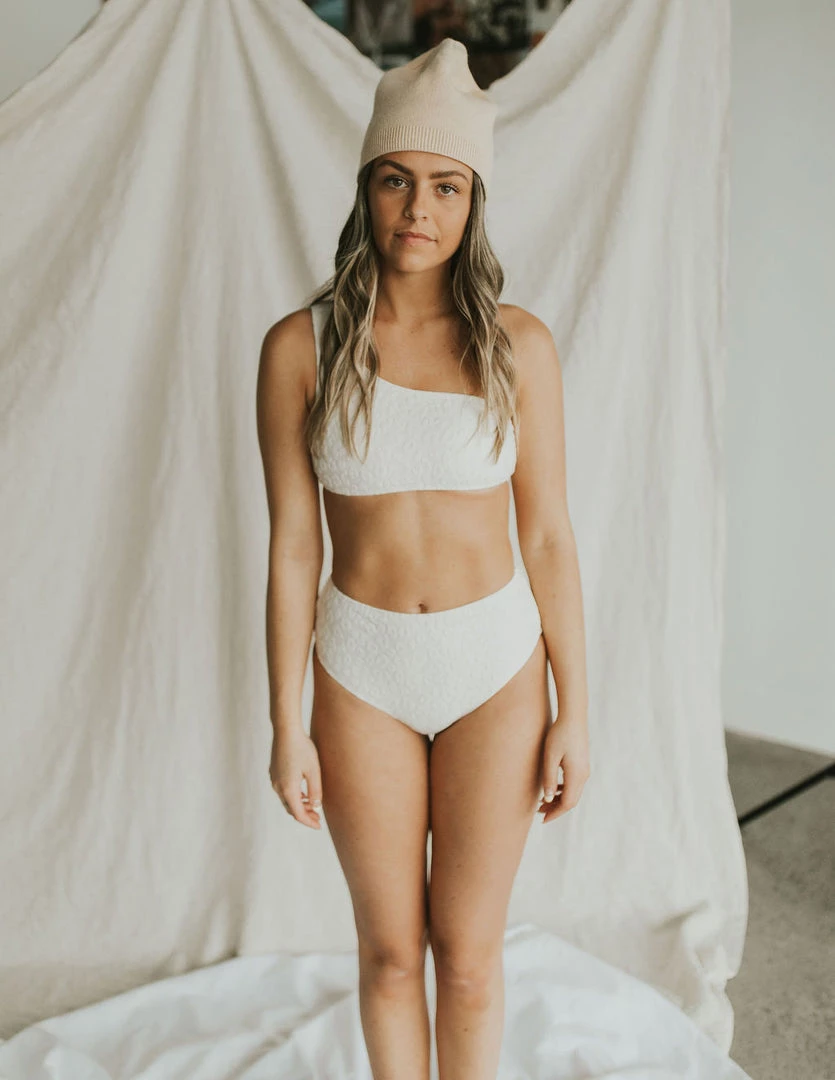 Henly Oasis Textured Swim Bottom In Cream