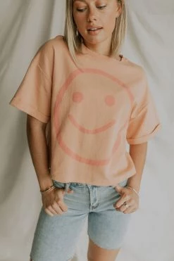 Henly Smile Crop In Apricot Graphics