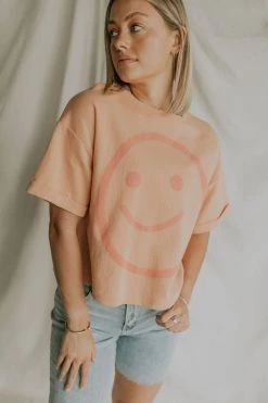 Henly Smile Crop In Apricot Graphics