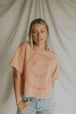 Henly Smile Crop In Apricot Graphics
