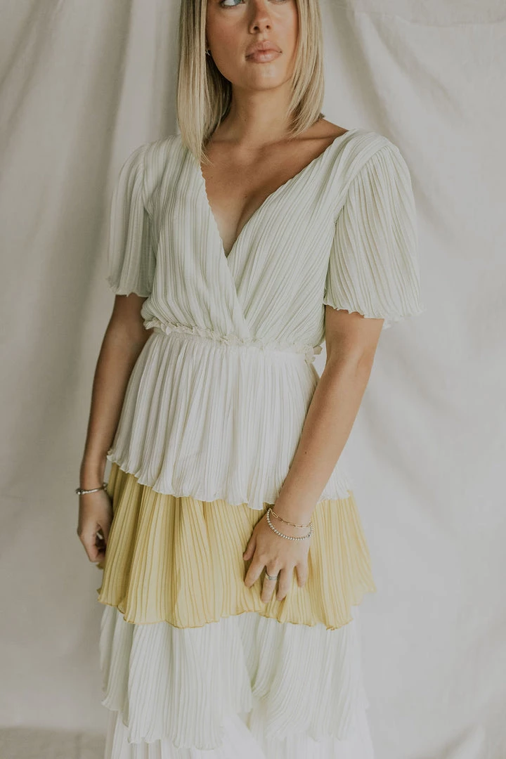 Henly Keylime Tiered Midi Dresses
