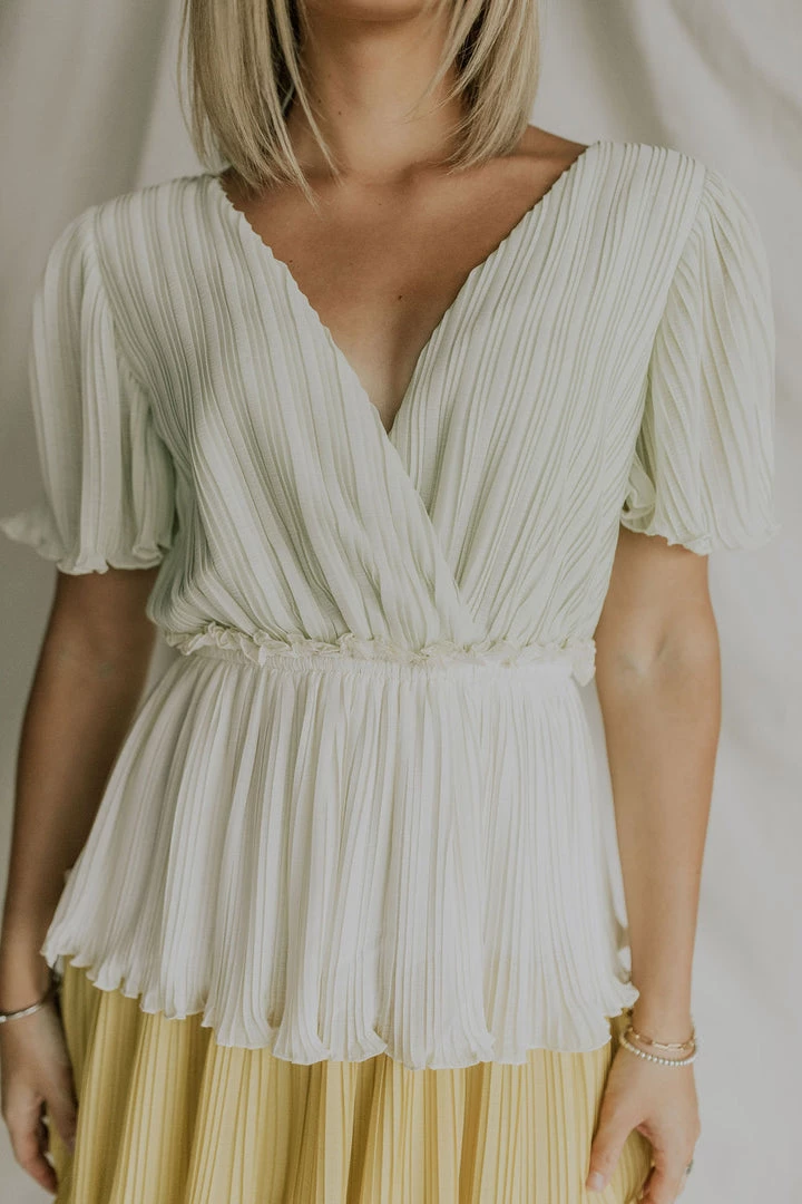 Henly Keylime Tiered Midi Dresses